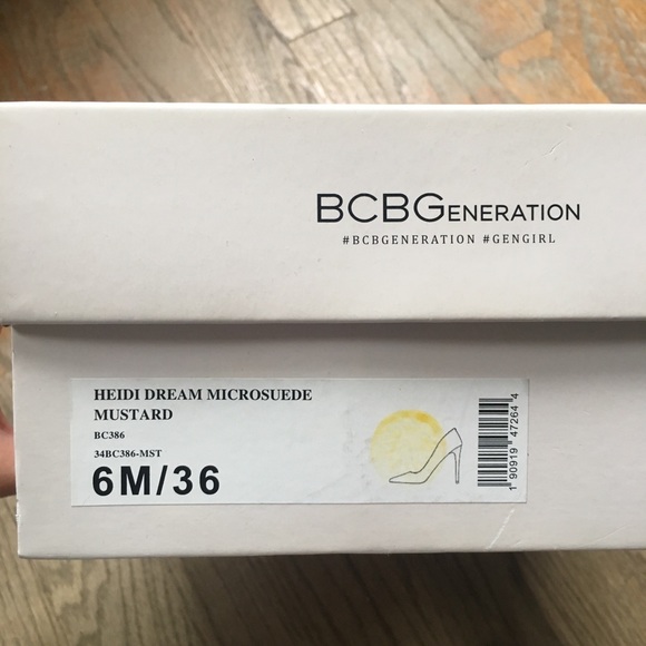 BCBG Heidi Dream Pumps - Picture 13 of 13